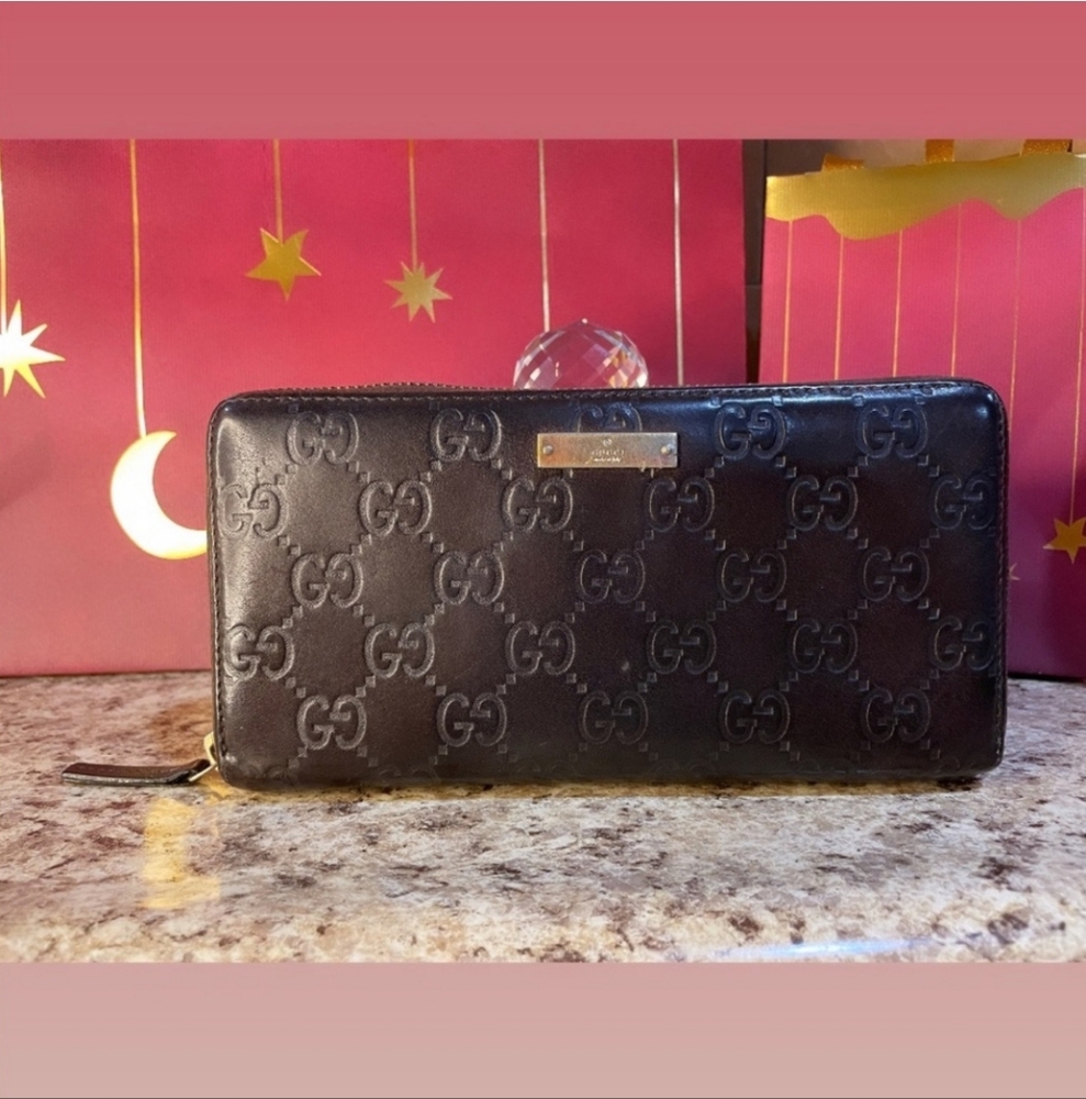 Gucci Monogram Wallet/ EUC/ GORGEOUS! - Picture 1 of 4